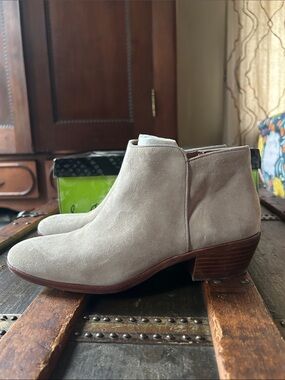 Sam Edelman Petty Putty Suede Zip Booties; 7 1/2 M